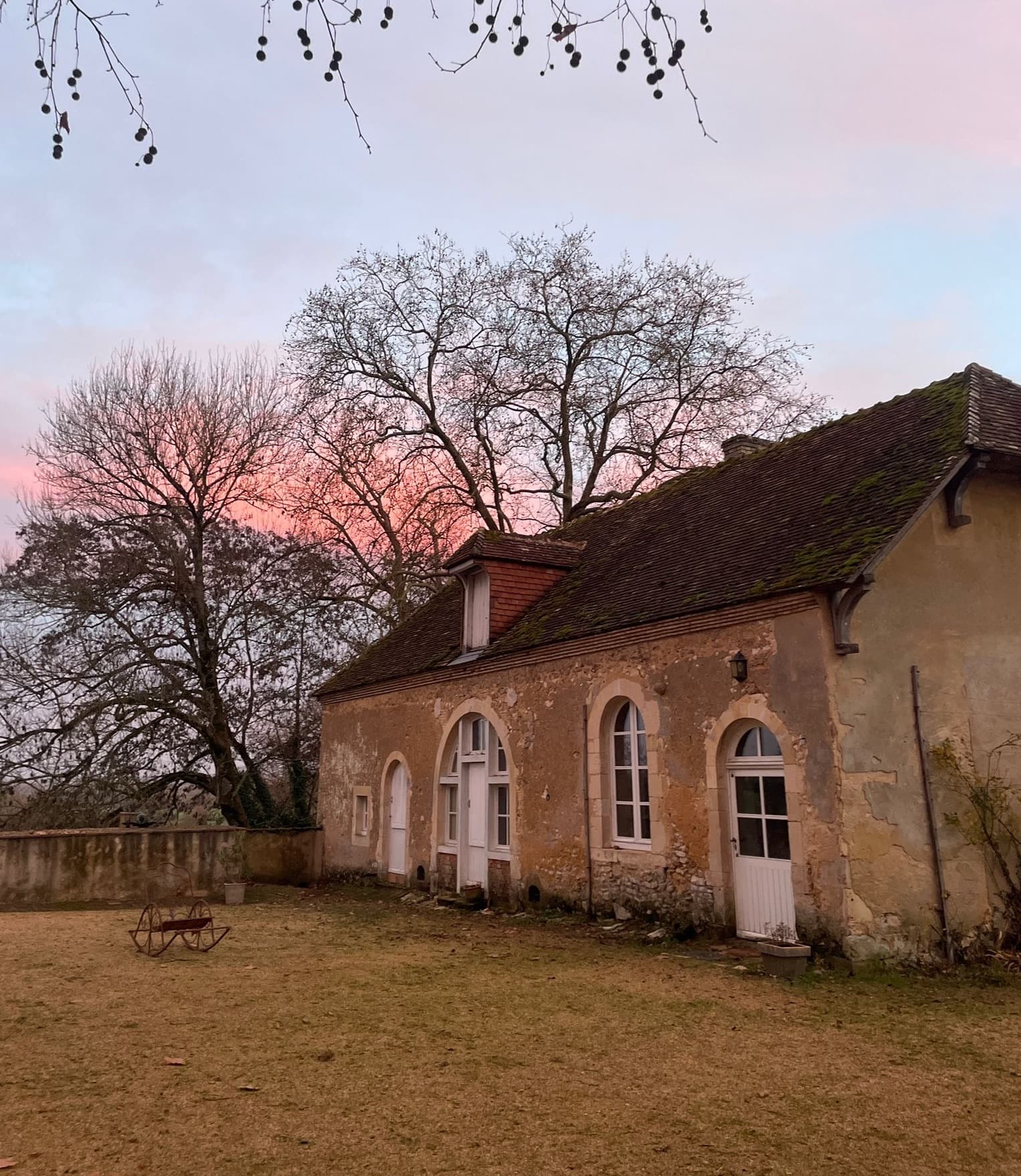 La Sellerie de la Goupillère au coucher du soleil